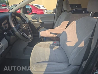 2020 Toyota Sienna LE 8-Passenger 119.3" WB - miniatura 7