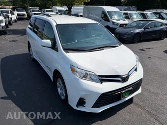 2020 Toyota Sienna LE 8-Passenger 119.3" WB - miniatura 11