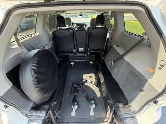 2020 Toyota Sienna LE 8-Passenger 119.3" WB - miniatura 27