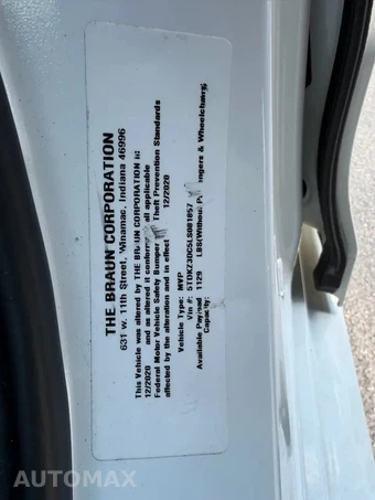 2020 Toyota Sienna LE 8-Passenger 119.3" WB - miniatura 3