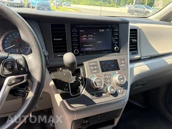 2020 Toyota Sienna LE 8-Passenger 119.3" WB - miniatura 39