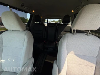 2020 Toyota Sienna LE 8-Passenger 119.3" WB - miniatura 40