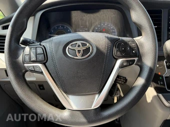 2020 Toyota Sienna LE 8-Passenger 119.3" WB - miniatura 49