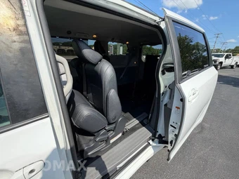 2020 Toyota Sienna LE 8-Passenger 119.3" WB - miniatura 50