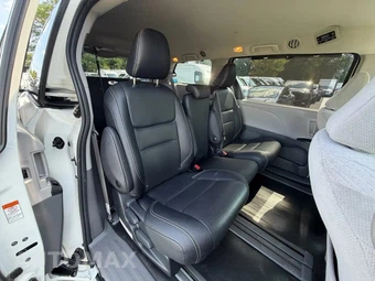 2020 Toyota Sienna LE 8-Passenger 119.3" WB - miniatura 53