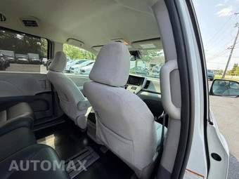 2020 Toyota Sienna LE 8-Passenger 119.3" WB - miniatura 54