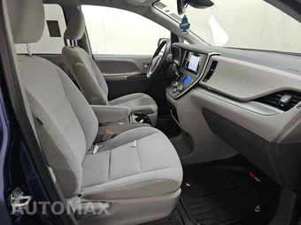 2020 Toyota Sienna LE 8-Passenger 119.3" WB - miniatura 8