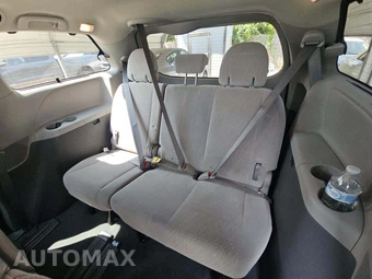 2020 Toyota Sienna LE 8-Passenger 119.3" WB - miniatura 14