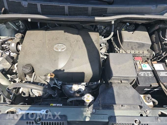 2020 Toyota Sienna LE 8-Passenger 119.3" WB - miniatura 16