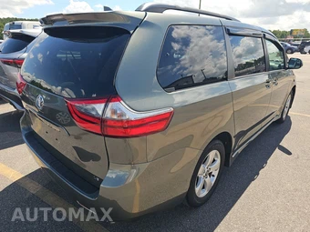 2020 Toyota Sienna LE 8-Passenger 119.3" WB - miniatura 4