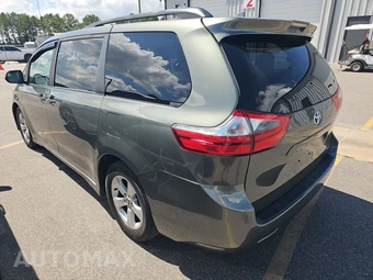 2020 Toyota Sienna LE 8-Passenger 119.3" WB - miniatura 6