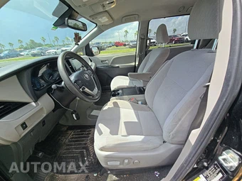 2020 Toyota Sienna LE 8-Passenger 119.3" WB - miniatura 13