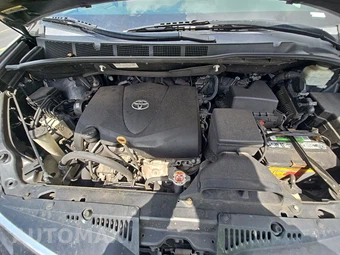 2020 Toyota Sienna LE 8-Passenger 119.3" WB - miniatura 23