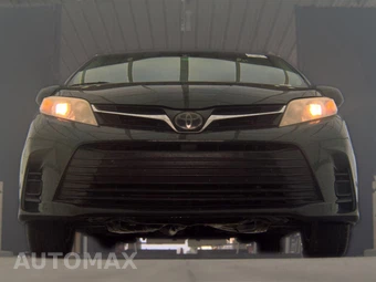 2020 Toyota Sienna LE 8-Passenger 119.3" WB - miniatura 3