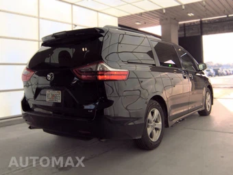 2020 Toyota Sienna LE 8-Passenger 119.3" WB - miniatura 5