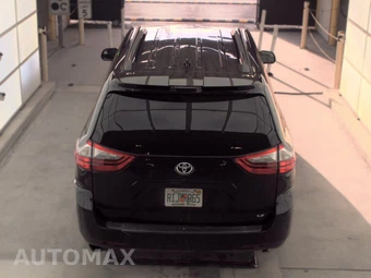 2020 Toyota Sienna LE 8-Passenger 119.3" WB - miniatura 6