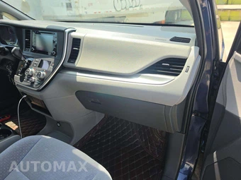 2020 Toyota Sienna LE 8-Passenger 119.3" WB - miniatura 20