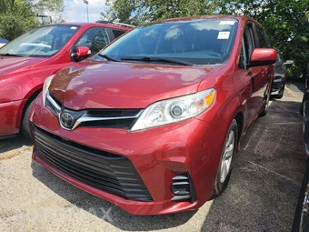 2020 Toyota Sienna LE 8-Passenger 119.3" WB