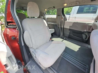 2020 Toyota Sienna LE 8-Passenger 119.3" WB - miniatura 16