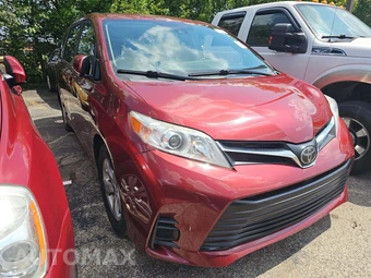 2020 Toyota Sienna LE 8-Passenger 119.3" WB - miniatura 4