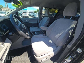 2020 Toyota Sienna LE 8-Passenger - miniatura 3