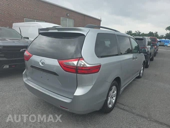 2020 Toyota Sienna Mobility 7-Passenger - miniatura 4