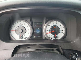 2020 Toyota Sienna SE 8-Passenger 119.3" WB - miniatura 9
