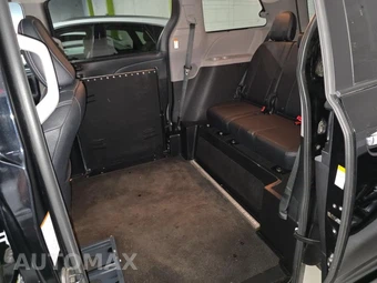2020 Toyota Sienna SE 8-Passenger 119.3" WB - miniatura 16