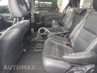 2020 Toyota Sienna SE Premium 8-Passenger 119.3" WB - miniatura 13