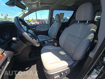 2020 Toyota Sienna XLE 7-Passenger 119.3" WB - miniatura 3