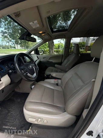 2020 Toyota Sienna XLE 7-Passenger 119.3" WB - miniatura 10