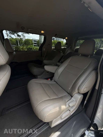 2020 Toyota Sienna XLE 7-Passenger 119.3" WB - miniatura 13