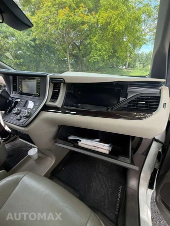 2020 Toyota Sienna XLE 7-Passenger 119.3" WB - miniatura 17