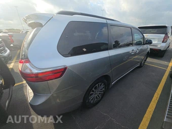 2020 Toyota Sienna XLE 8-Passenger 119.3" WB - miniatura 4