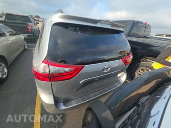 2020 Toyota Sienna XLE 8-Passenger 119.3" WB - miniatura 5