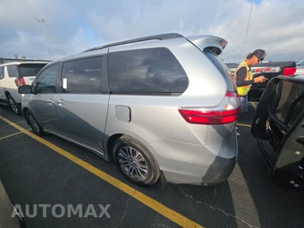 2020 Toyota Sienna XLE 8-Passenger 119.3" WB - miniatura 6