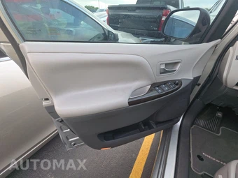 2020 Toyota Sienna XLE 8-Passenger 119.3" WB - miniatura 9