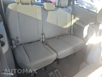 2020 Toyota Sienna XLE 8-Passenger 119.3" WB - miniatura 14