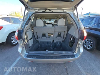 2020 Toyota Sienna XLE 8-Passenger 119.3" WB - miniatura 17