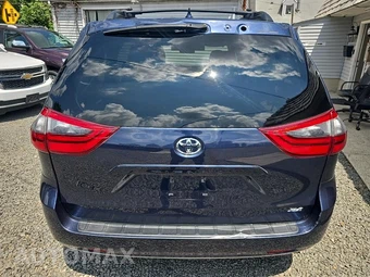 2020 Toyota Sienna XLE Premium 8-Passenger 119.3" WB - miniatura 17