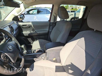 2020 Toyota Tacoma SR Crew Cab Medium Bed - miniatura 6