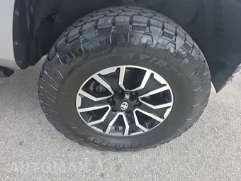 2020 Toyota Tacoma SR Crew Cab Medium Bed - miniatura 9
