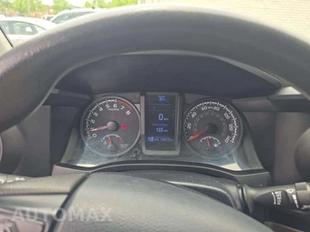 2020 Toyota Tacoma SR Crew Cab Medium Bed - miniatura 9