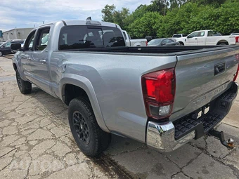 2020 Toyota Tacoma SR5 Crew Cab Long Bed - miniatura 2