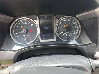 2020 Toyota Tacoma SR5 Crew Cab Long Bed - miniatura 9