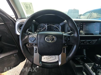 2020 Toyota Tacoma SR5 Crew Cab Medium Bed - miniatura 10