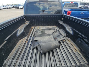 2020 Toyota Tacoma SR5 Crew Cab Medium Bed - miniatura 16