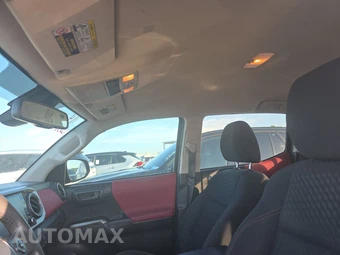 2020 Toyota Tacoma SR5 Crew Cab Medium Bed - miniatura 17
