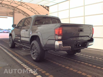 2020 Toyota Tacoma SR5 Crew Cab Medium Bed - miniatura 6