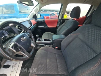 2020 Toyota Tacoma SR5 Crew Cab Medium Bed - miniatura 7